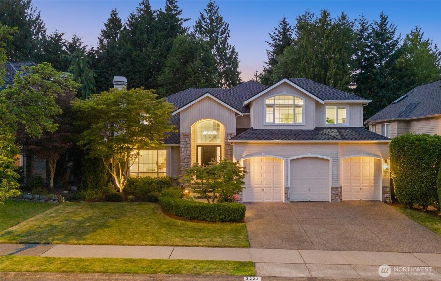 Property Photo: 3223 156th Place SE WA 98012