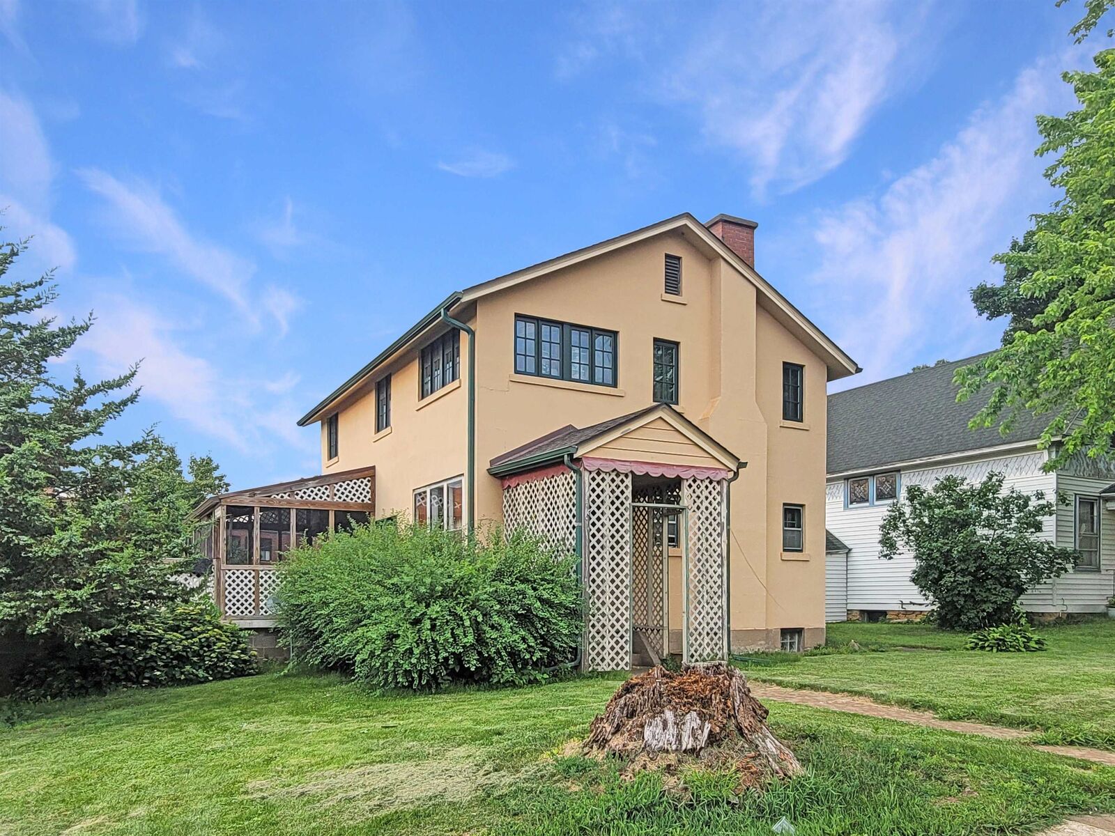 Property Photo: 310 W Madison Street IL 61028