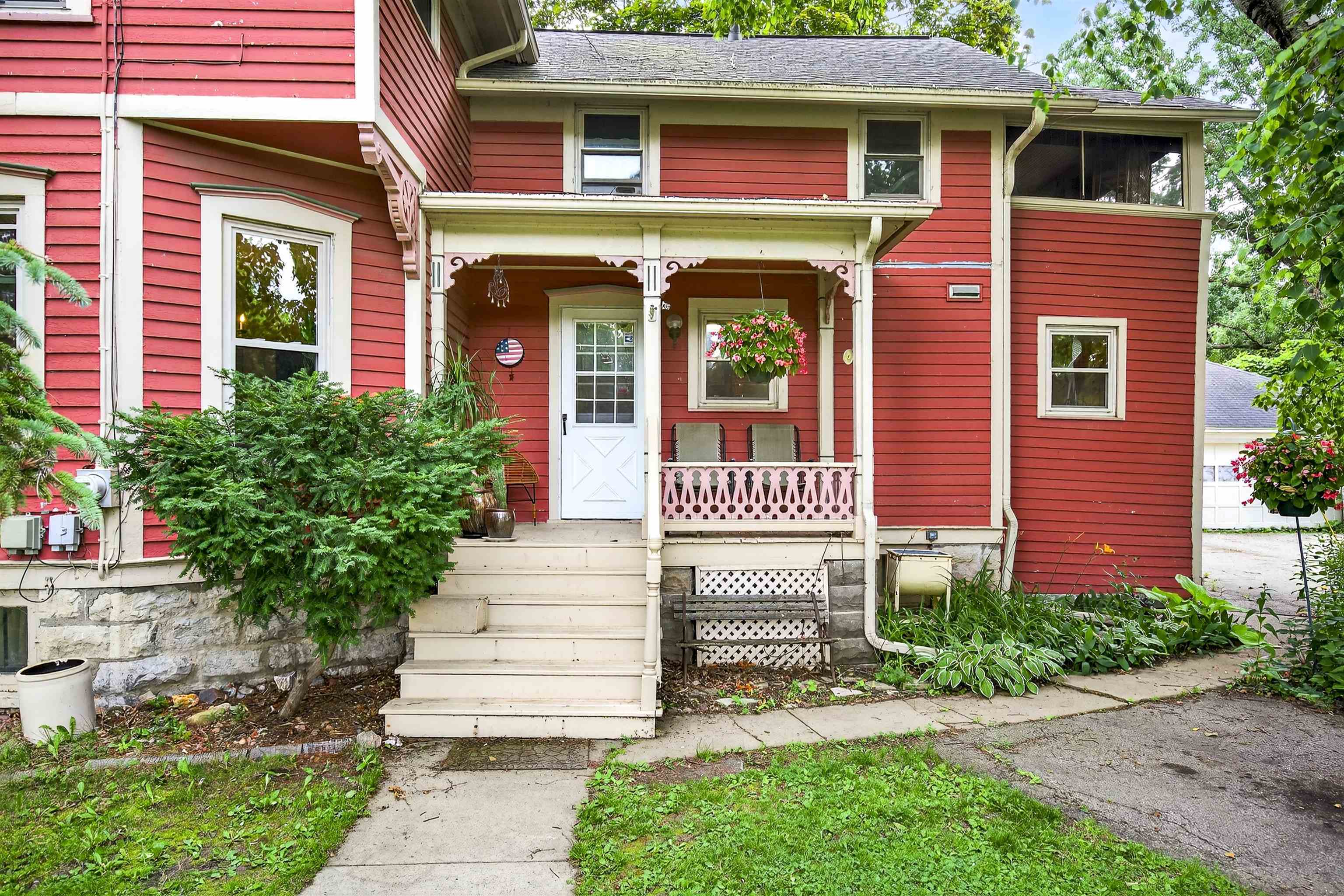 Property Photo:  1145 Elmwood Avenue  WI 54901-3521 