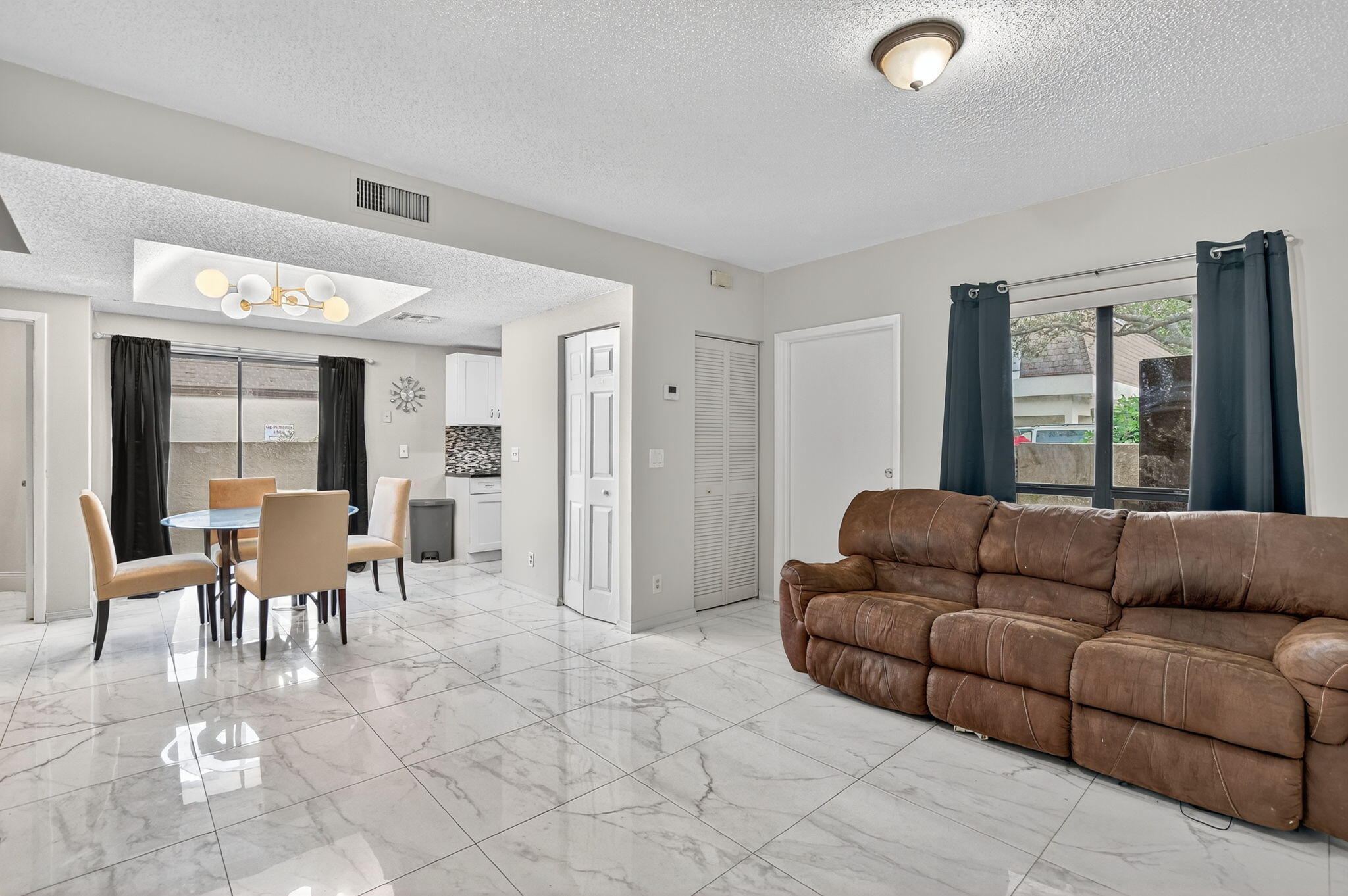 Property Photo:  9375 SW 61st -A12 Way A12  FL 33428 