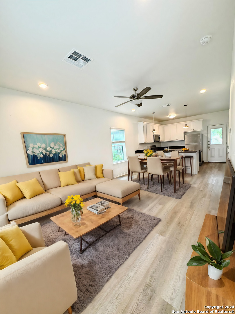 Property Photo: 707 Runnels Ave 101 TX 78208