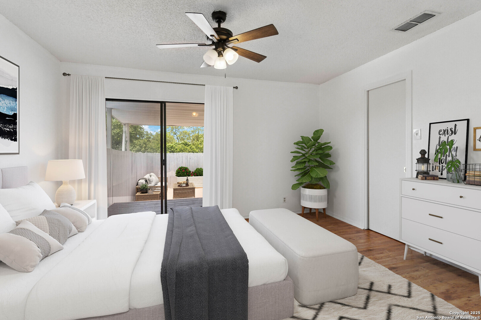 Property Photo: 8117 Scottshill TX 78209
