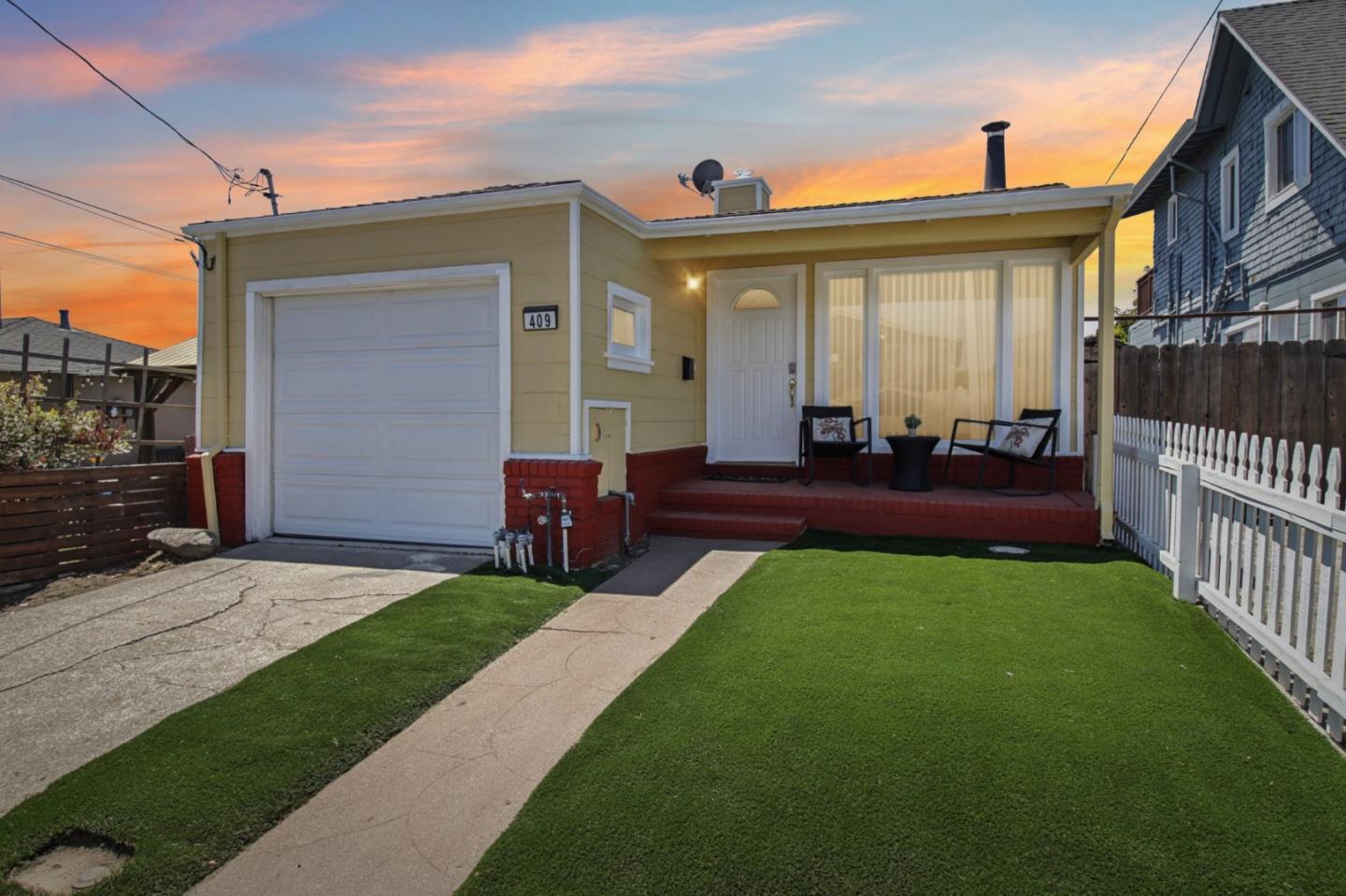 Property Photo:  409 Chestnut Avenue  CA 94066 