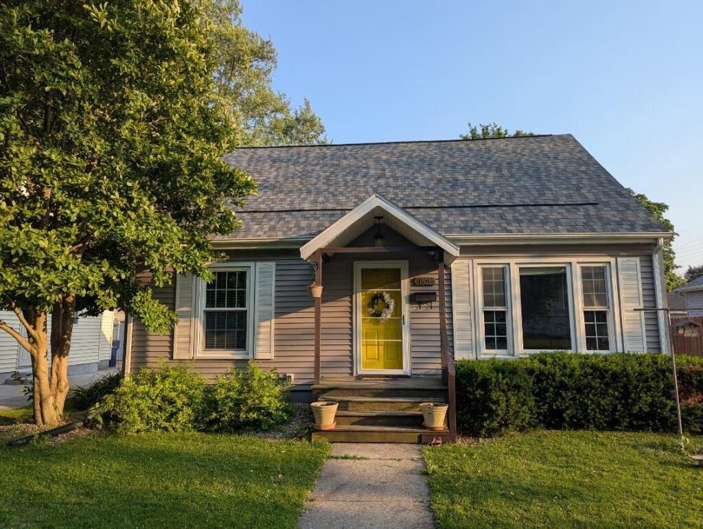 Property Photo:  1521 Greenview Avenue  WI 53548 