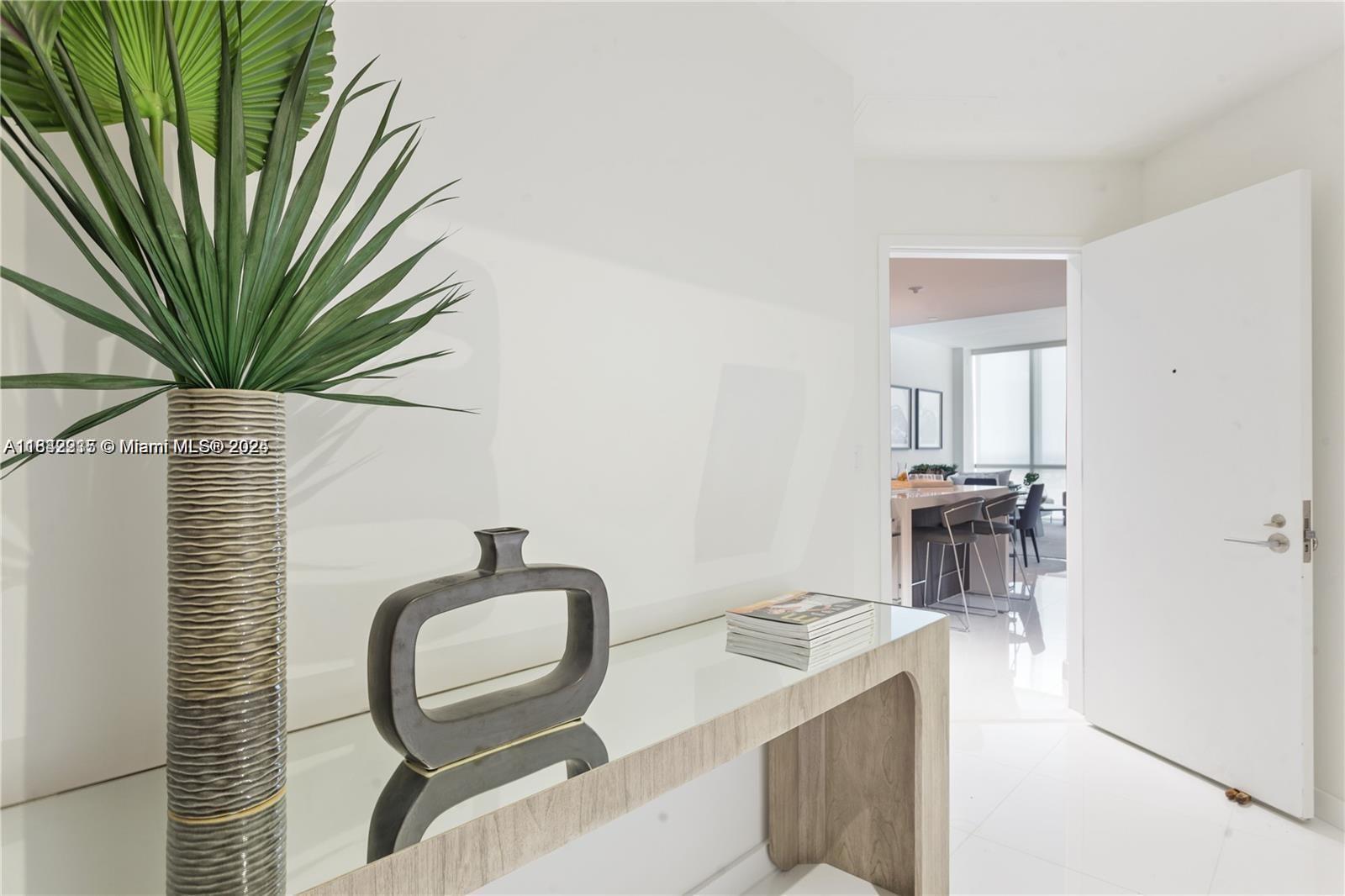 Property Photo: 851 NE 1st Ave 2906 FL 33132