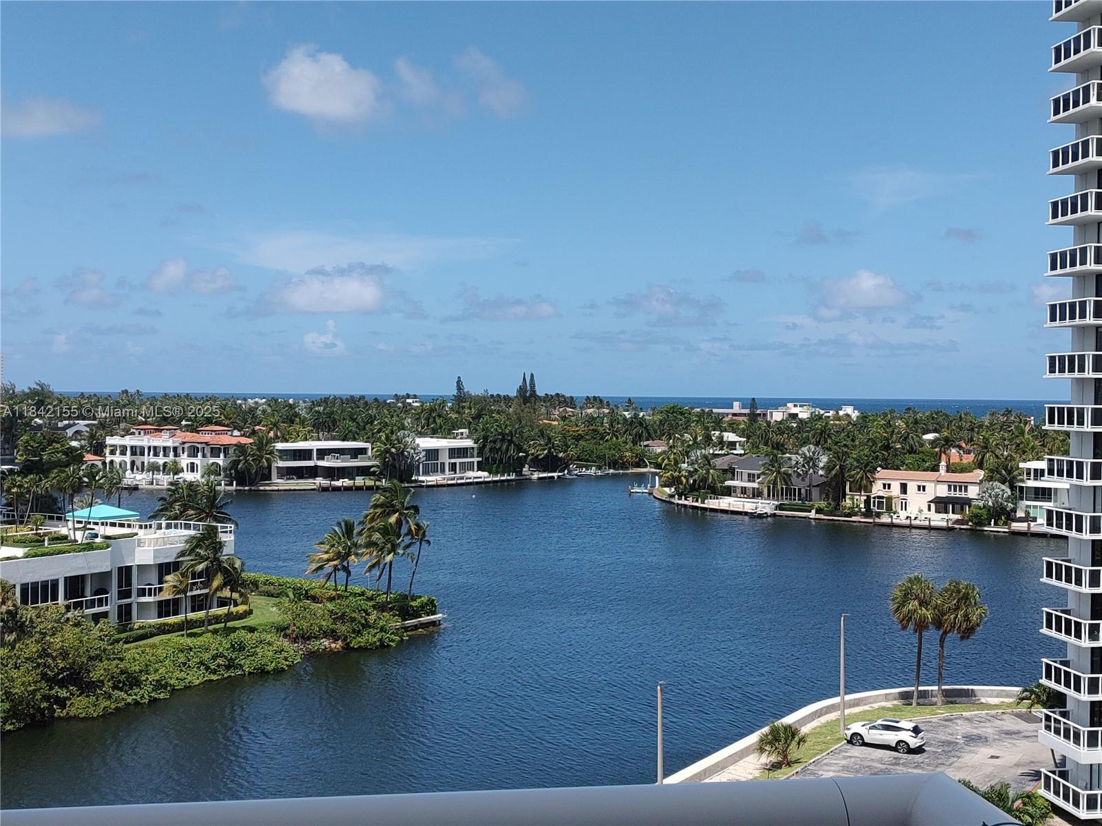Property Photo: 20505 E Country Club Dr 833 FL 33180