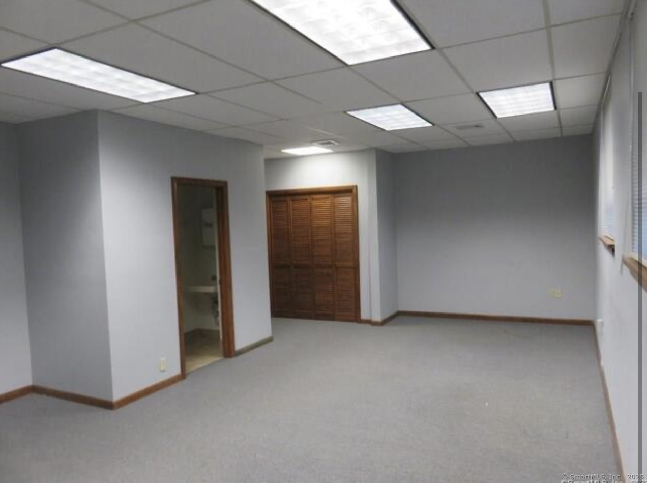 Property Photo:  391 Broad Street  CT 06450 