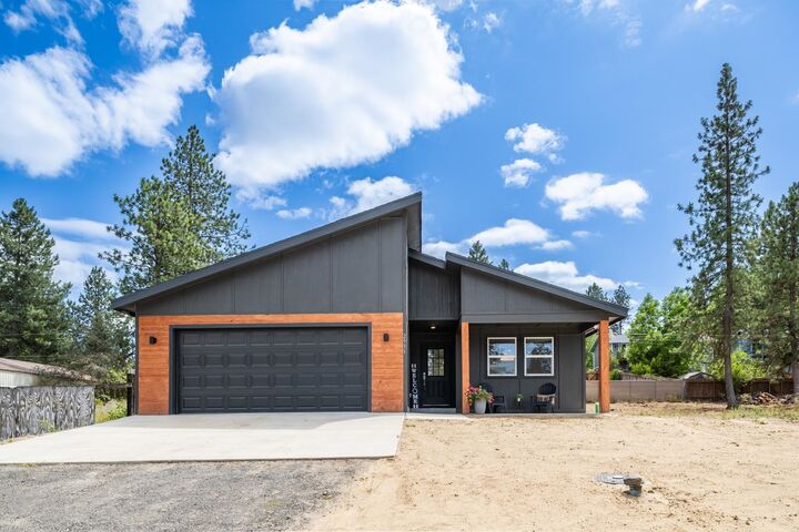 Property Photo:  2931 W 18th Ave  WA 99224 