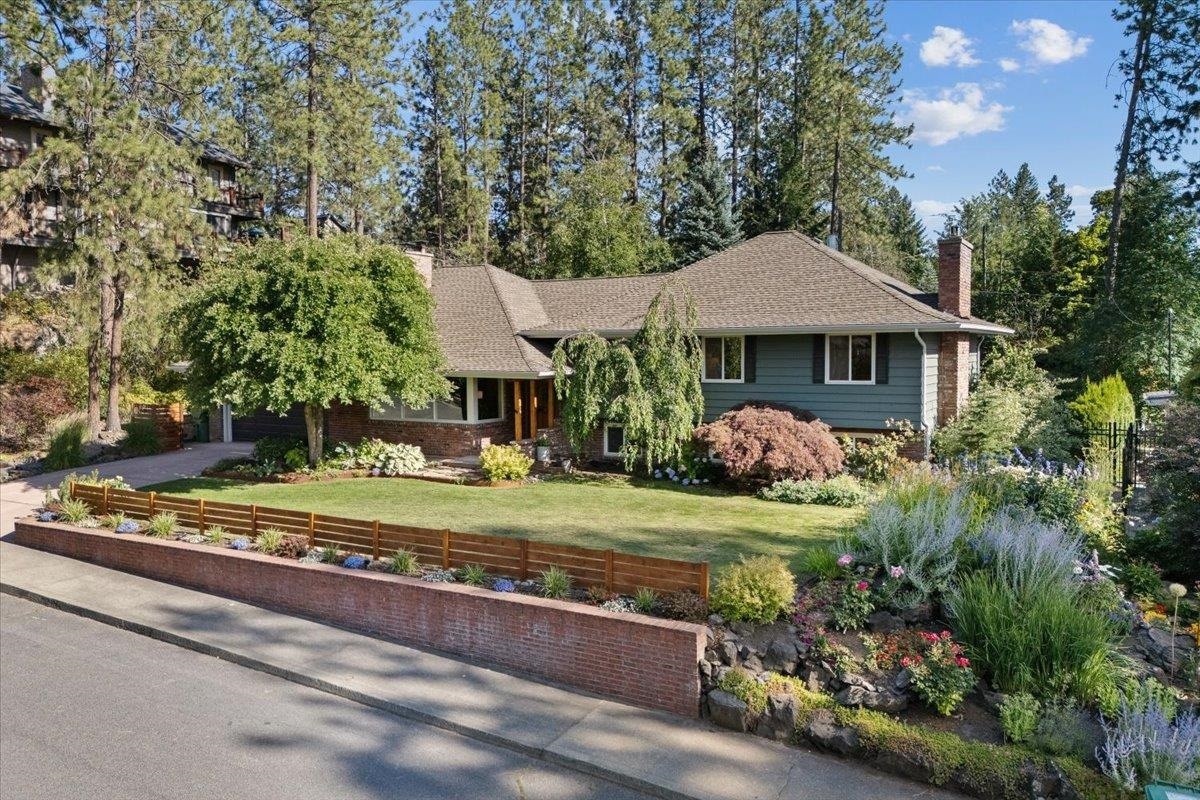 1116 E Plateau Rd  Spokane WA 99203 photo