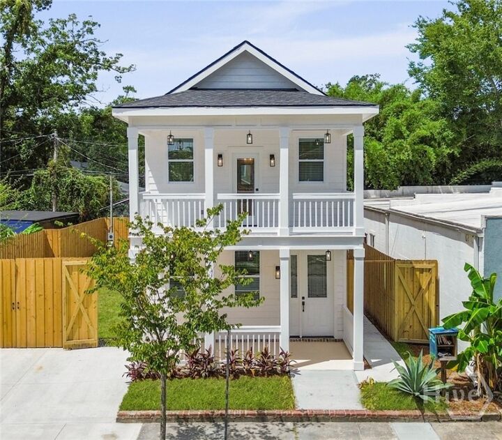 Property Photo:  826 E 39th Street  GA 31401 