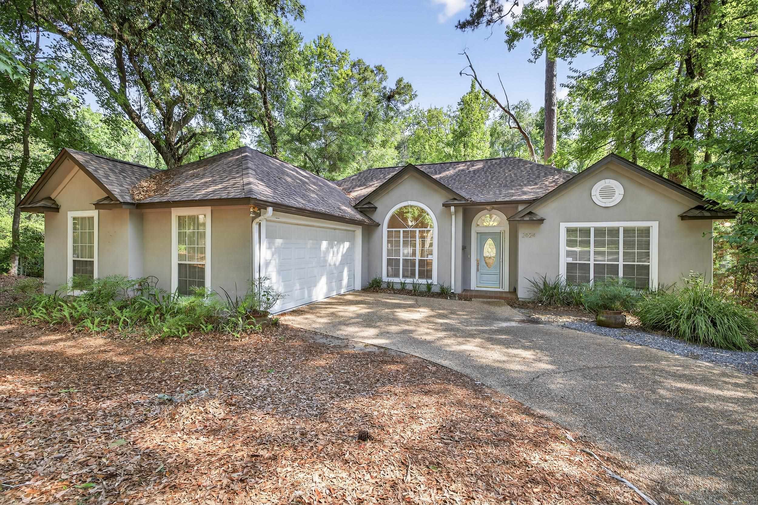Property Photo:  2924 Parrish Drive  FL 32309 