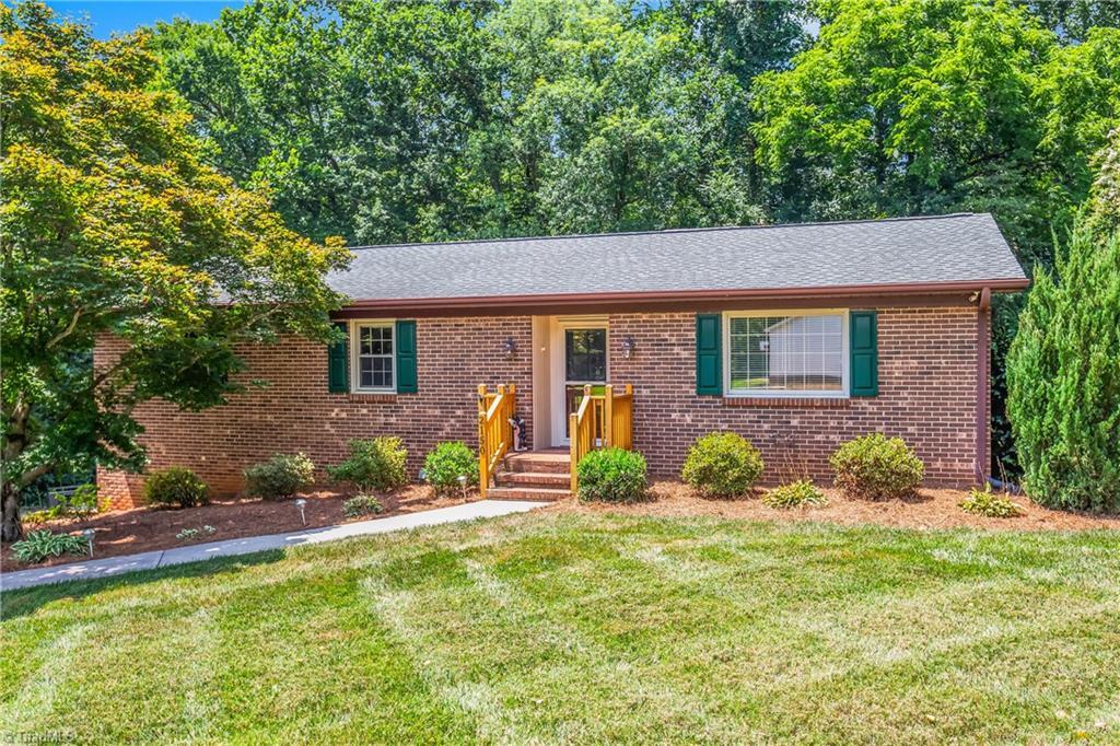 Property Photo: 2150 Larkwood Drive NC 27040
