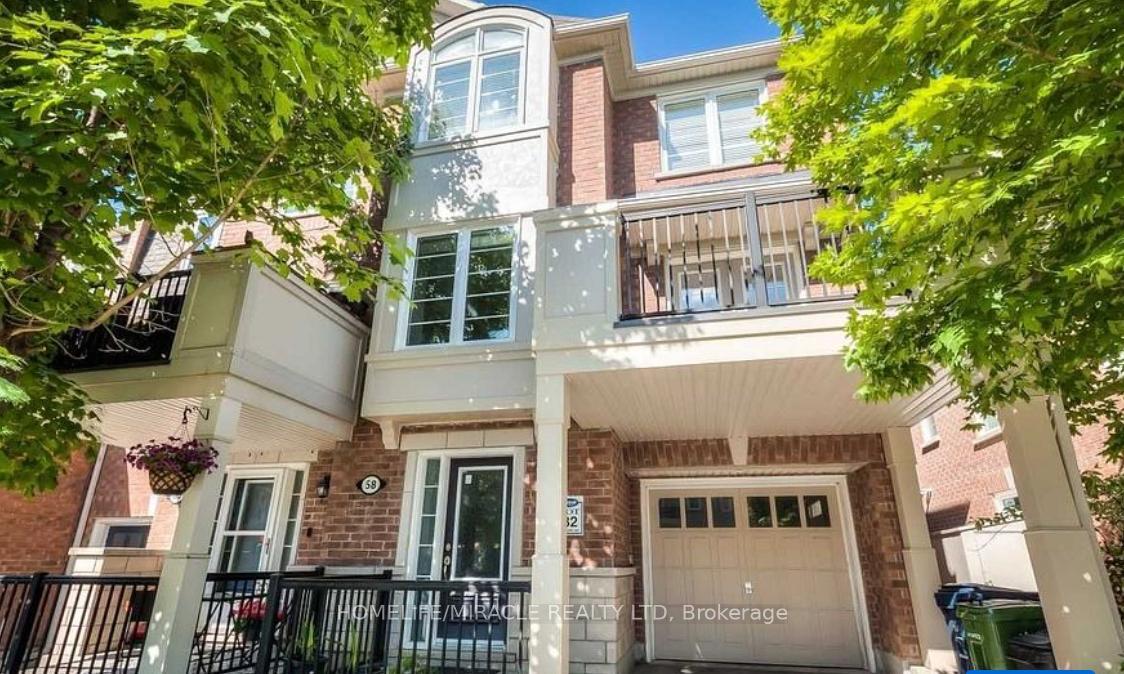Photo de la propriété: 58 Howe Avenue ON M1L 0C5