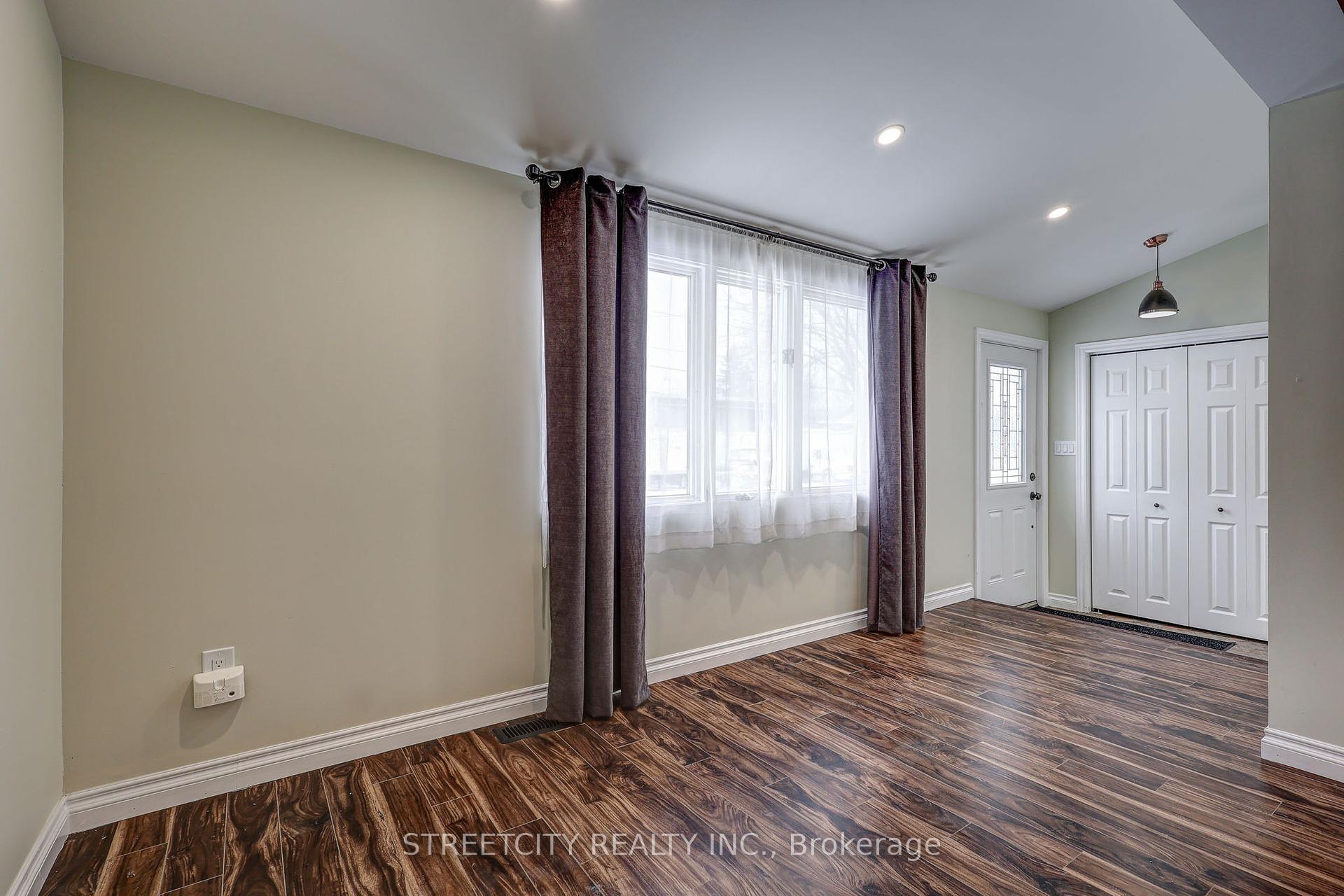 Property Photo: 1163 York Street ON N5W 2T8