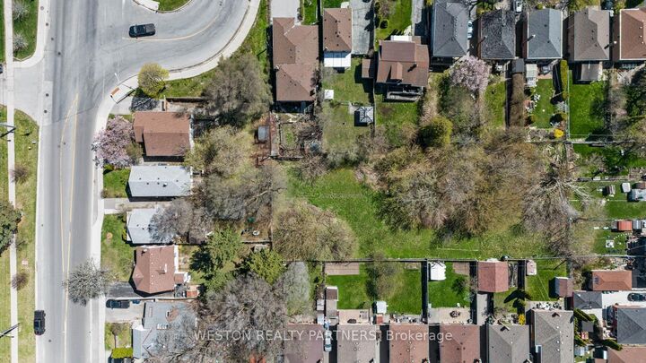 Property Photo:  372-374 Kennedy Road  ON M1K 2A5 