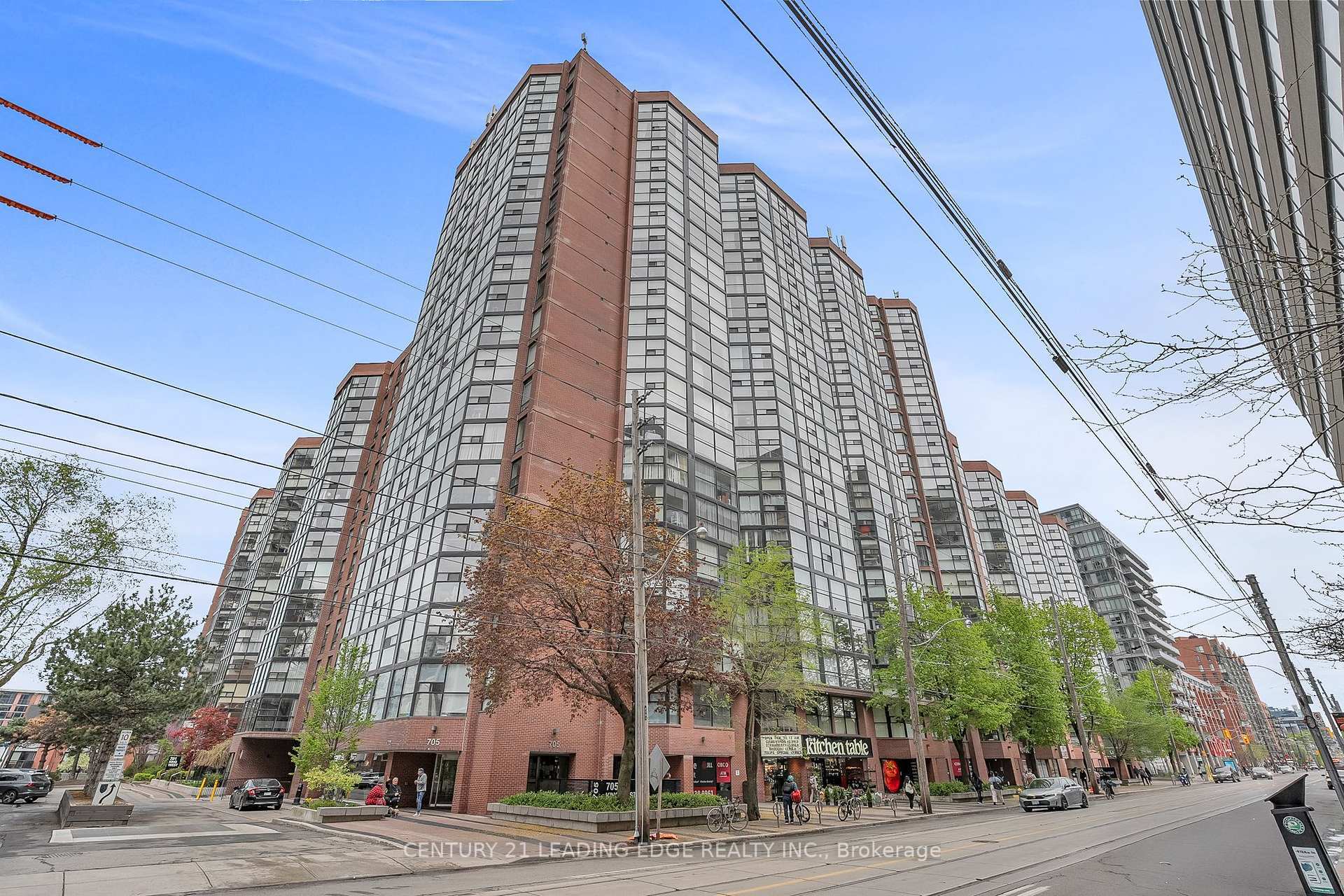 Property Photo: 705 King Street W 805 ON M5V 2W8