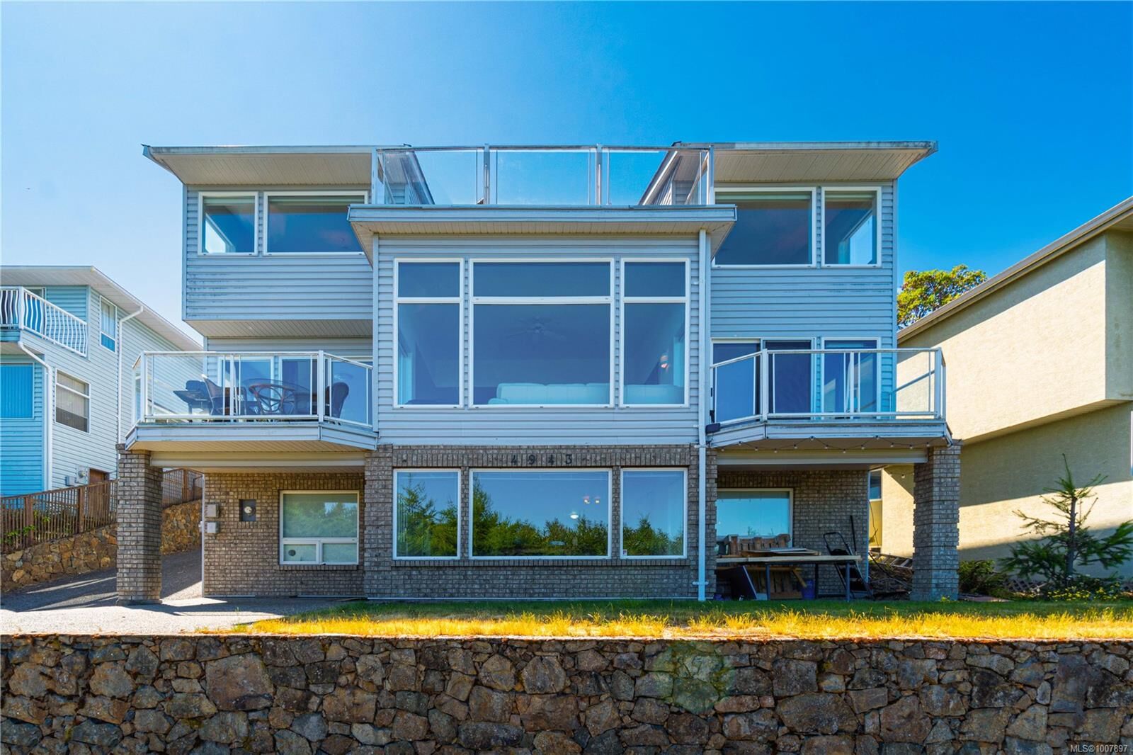 Property Photo:  4943 Fillinger Cres  BC V9V 1H9 