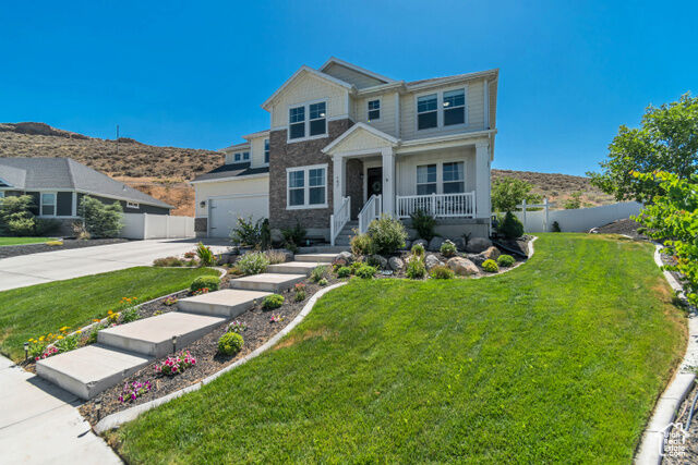 Property Photo: 197 W Parkside Dr UT 84045