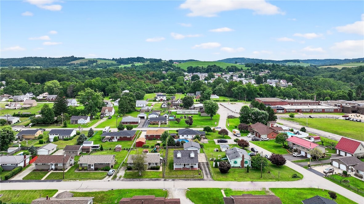 Property Photo: 423 Victoria Street PA 15012