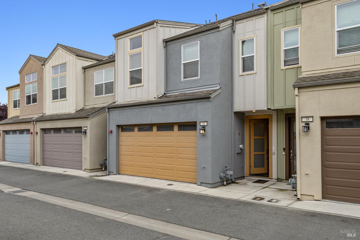 Property Photo: 44 Briar Bush Way CA 95407