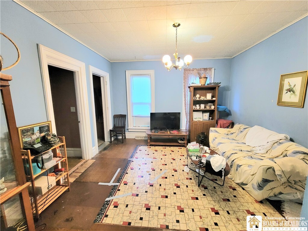 Property Photo:  423 Lincoln Street  NY 14701 