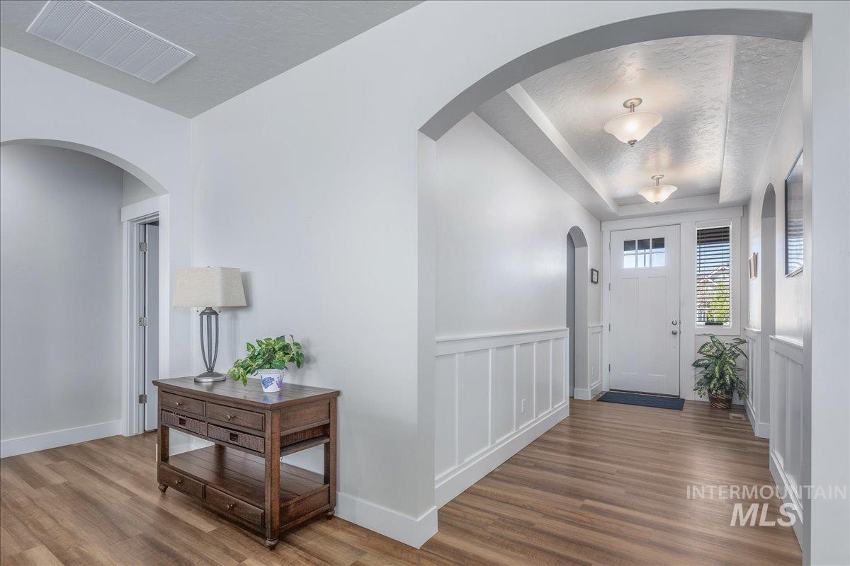 Property Photo:  997 E Sweet Pearl St  ID 83634-3572 