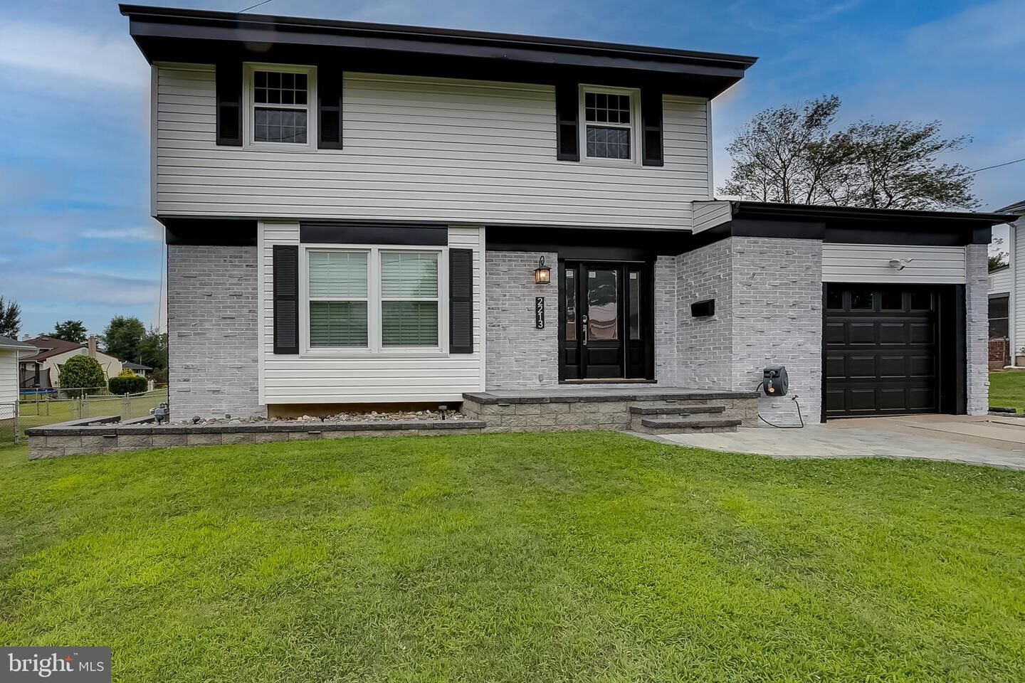 Property Photo:  2213 Chestnut Hill Drive  NJ 08077