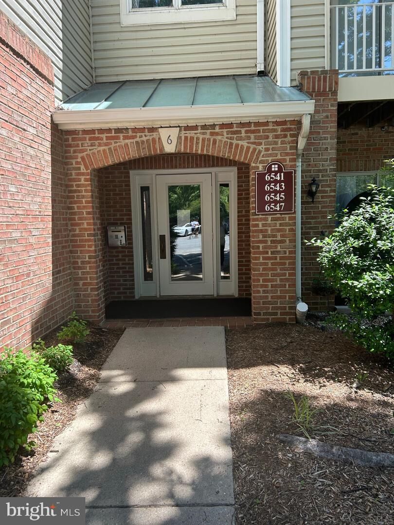 Property Photo:  6541 Grange Lane 201  VA 22315 