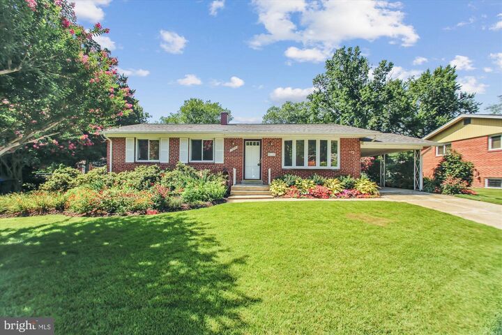 7404 Sweetbriar Drive  College Park MD 20740 photo