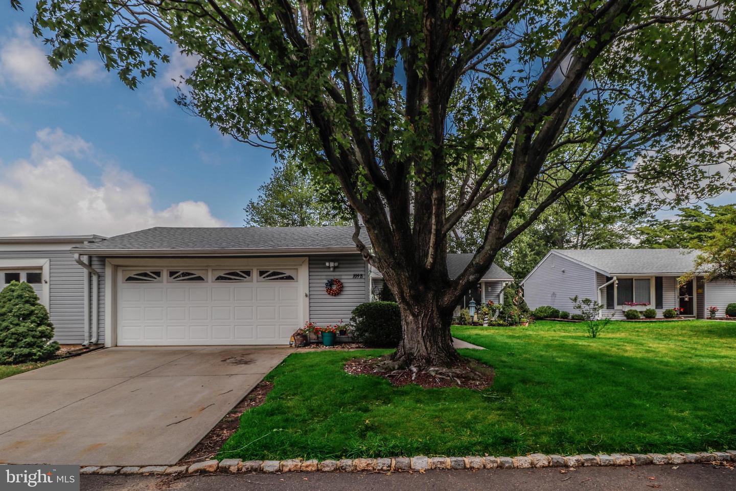 Property Photo: 109 Hemlock Plaza B NJ 08831