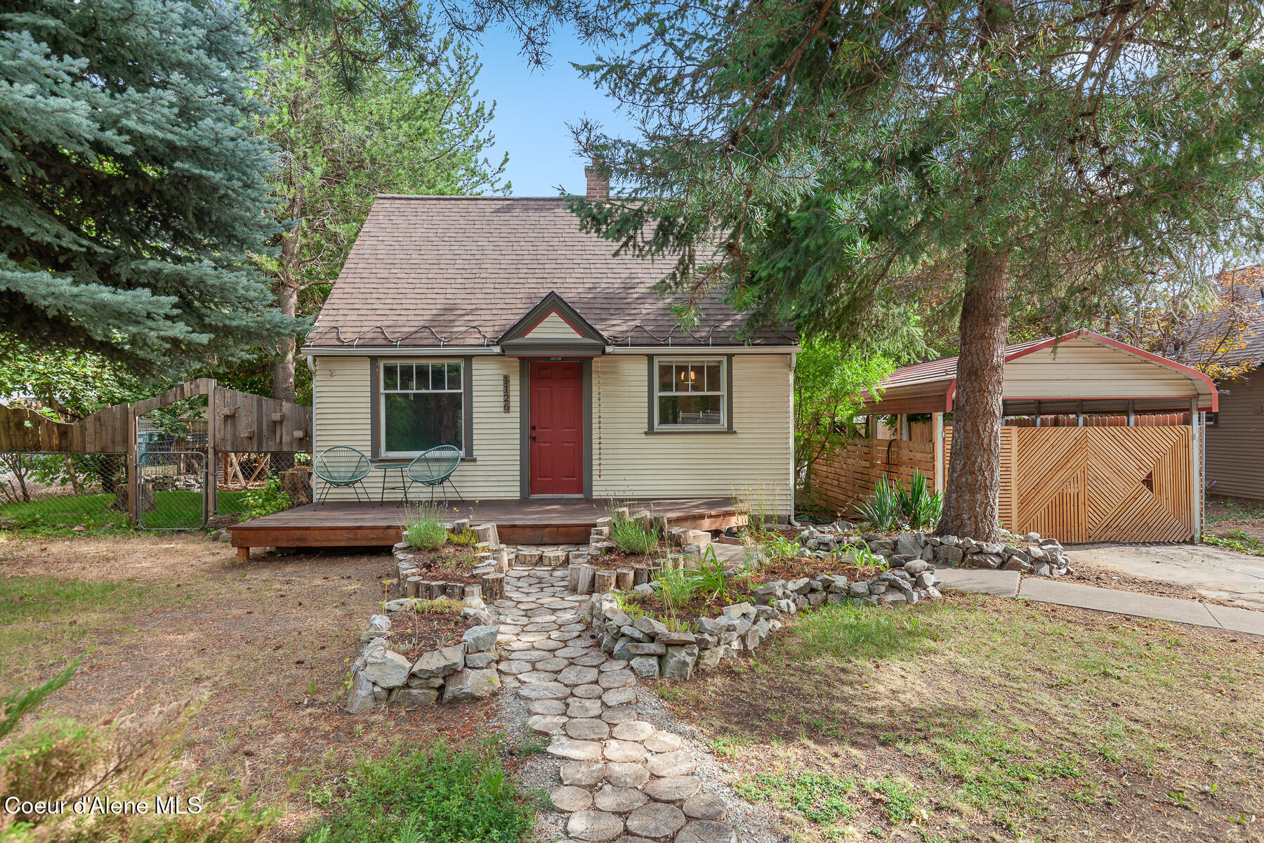 Property Photo: 1126 E Montana Ave ID 83814