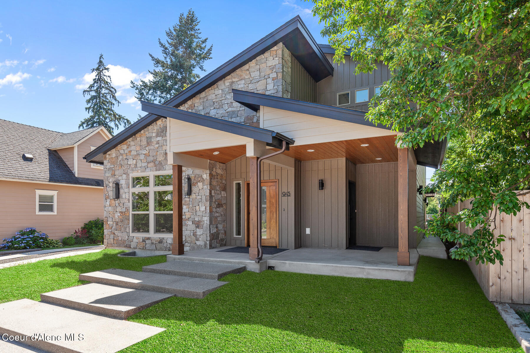 Property Photo: 945 N 5th St ID 83814