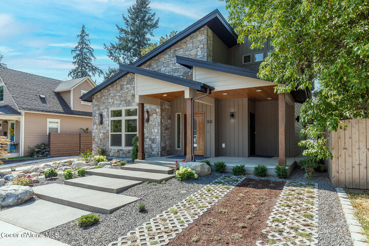 Property Photo: 945 N 5th St ID 83814