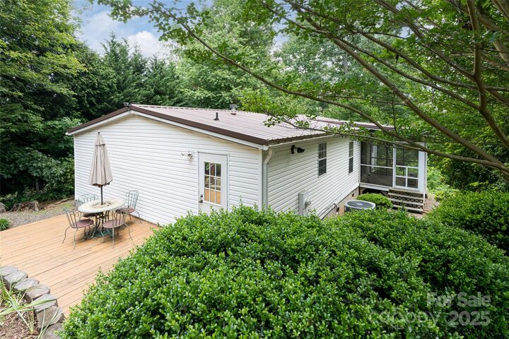 129 Oak Trails Pass  Leicester NC 28748 photo