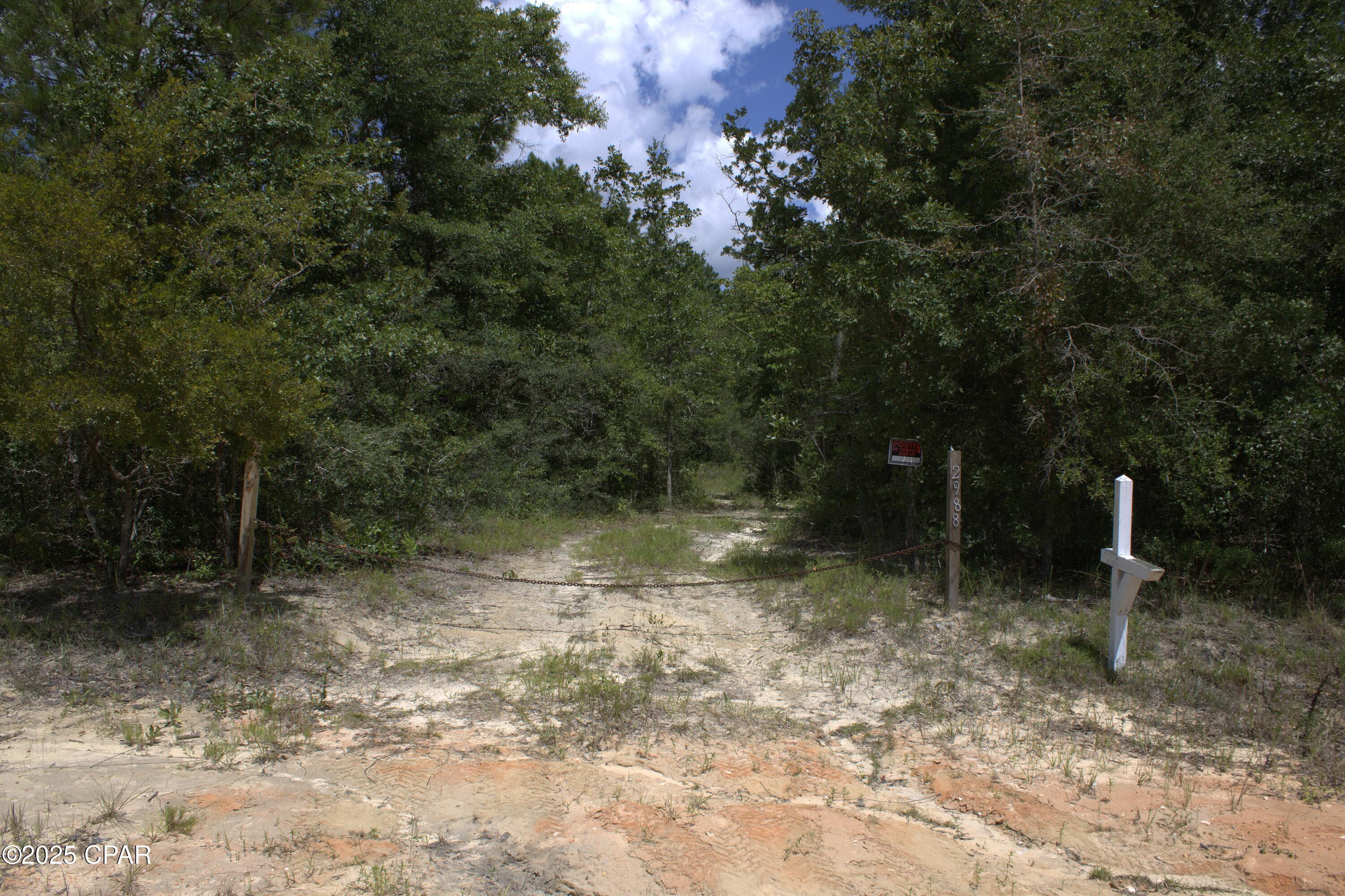 Property Photo: 2988 Gunsel Way FL 32428