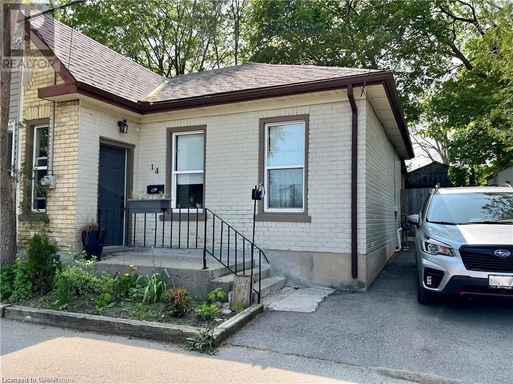 Property Photo:  14 Barrie Lane  ON N1S 3A4 