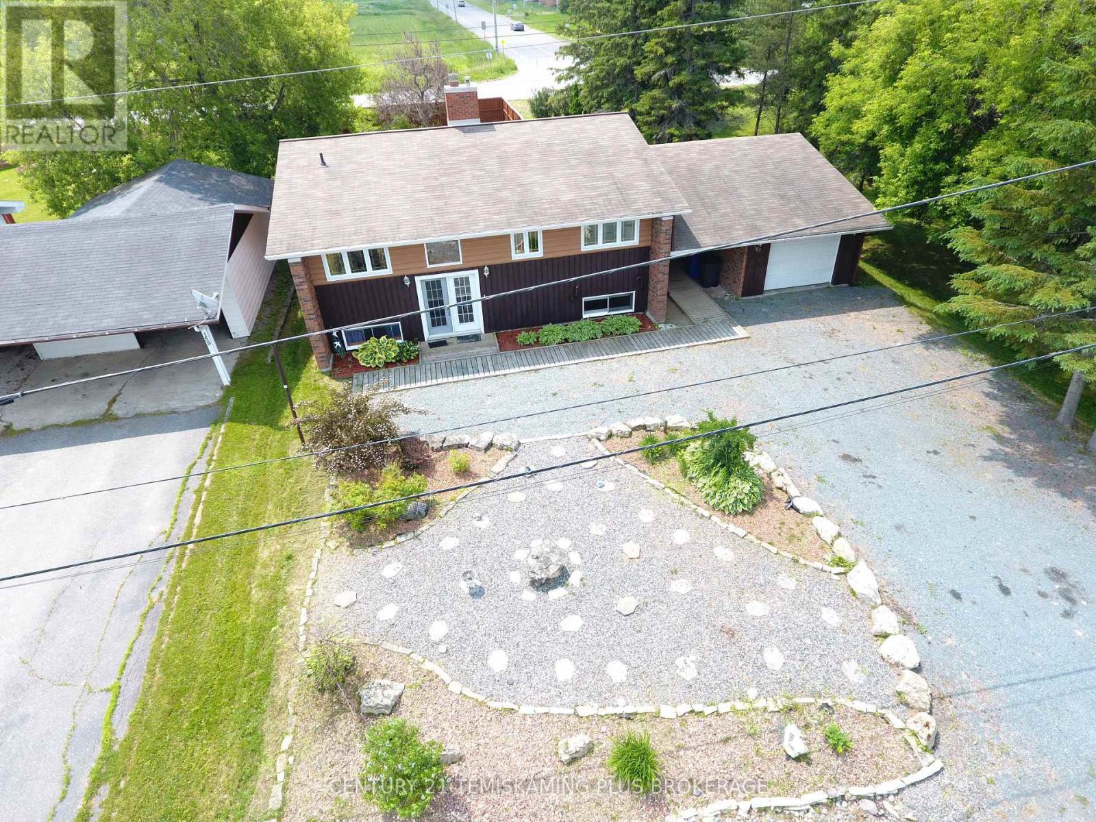Photo de la propriété: 162 Colette Street ON P0J 1P0