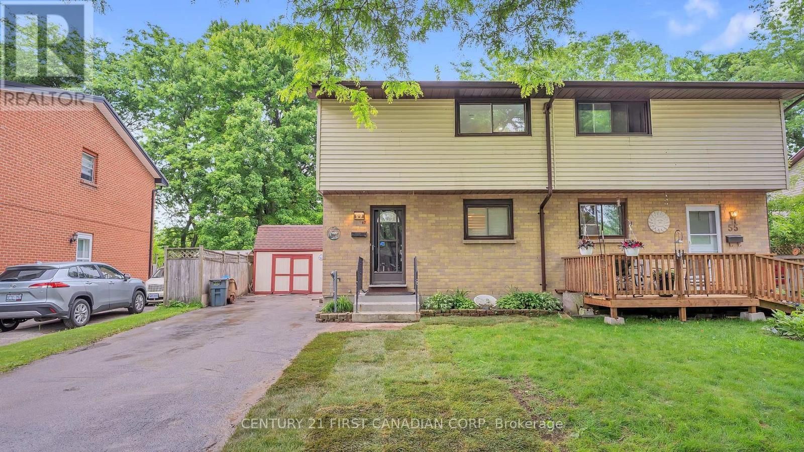 Photo de la propriété: 57 Mohegan Crescent ON N5V 2X7