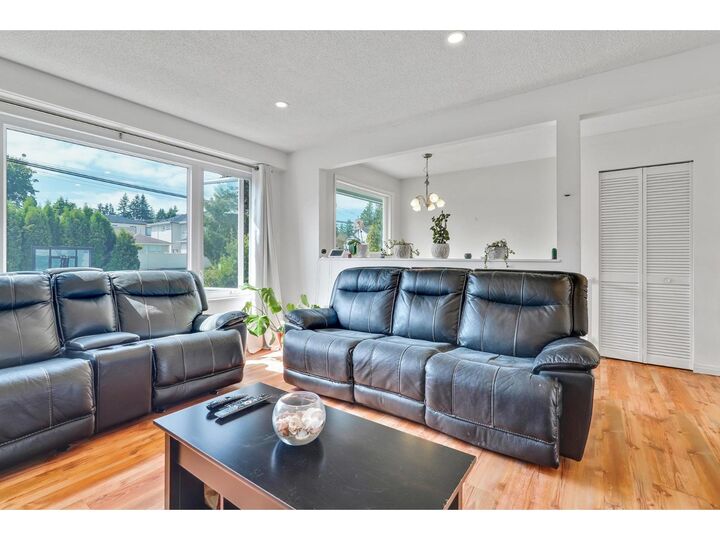 Photo de la propriété: 1728 156 Street BC V4A 4T1