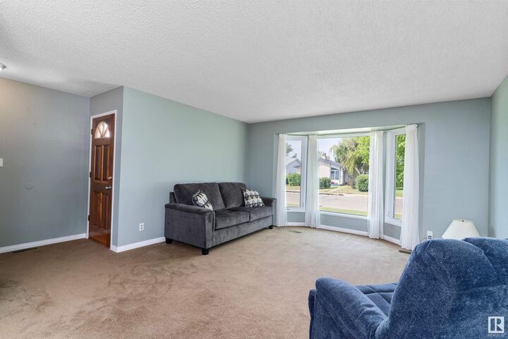 Property Photo: 836 Knottwood Road NW AB T6K 2V2