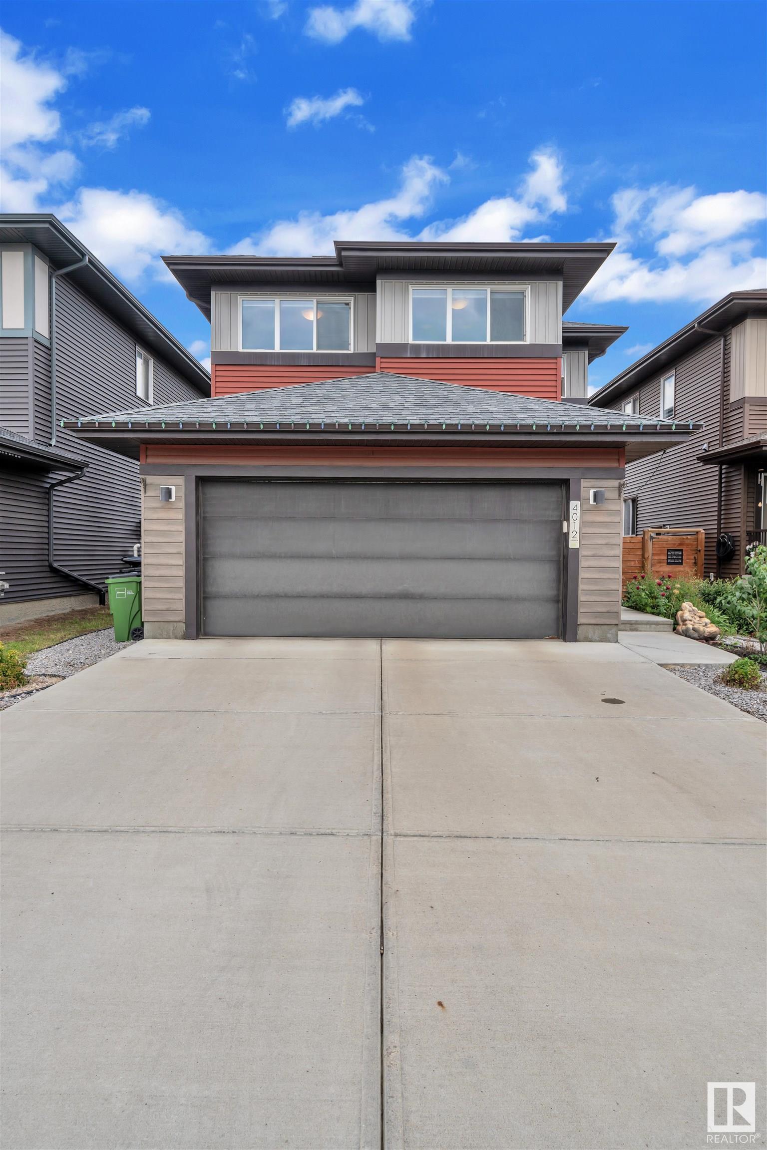 Property Photo:  4012 6 Avenue SW  AB T6X 2J1 