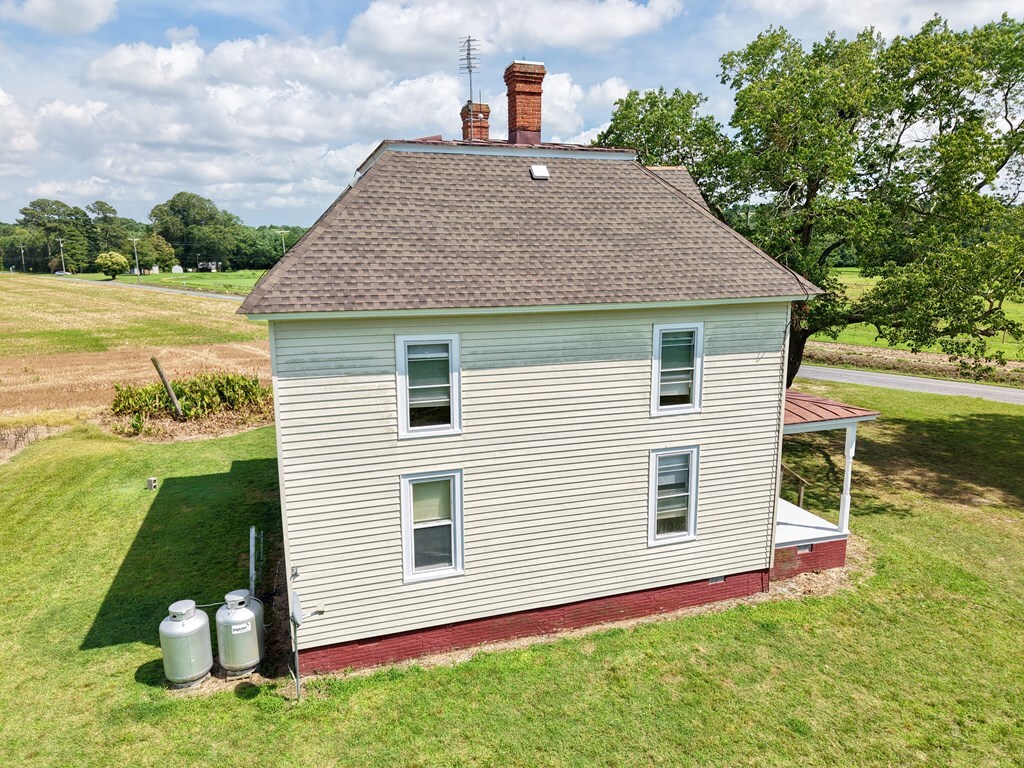 Property Photo: 23159 Lee Mont Rd VA 23421