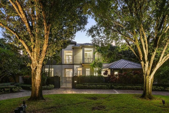 Property Photo: 101 Holly Lane FL 33317