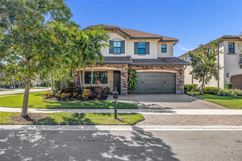 Property Photo:  11300 Horizon Rd  FL 33076 