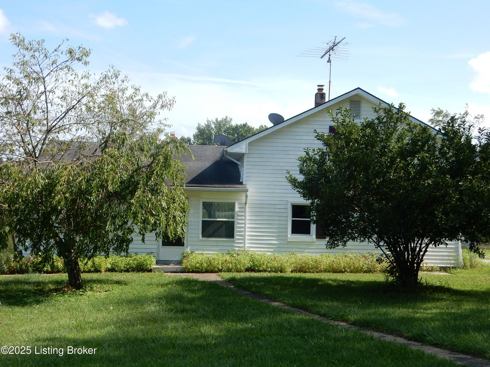 Property Photo: 1996 Old Boston Rd KY 40150