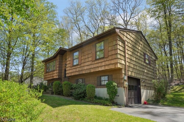 Property Photo:  24 Hillsdale Dr  NJ 07461 