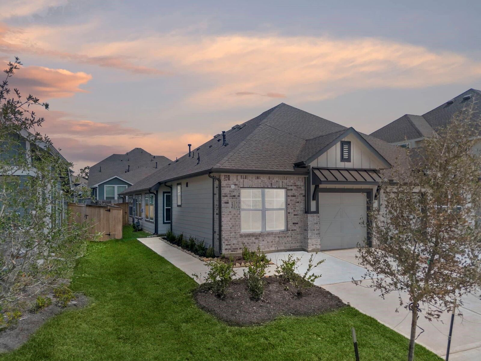 Property Photo: 150 West Coralburst Loop TX 77316