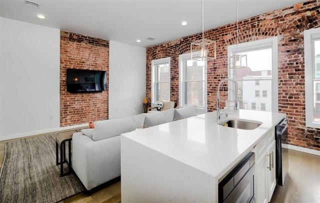Property Photo: 371 4th St 3 NJ 07302