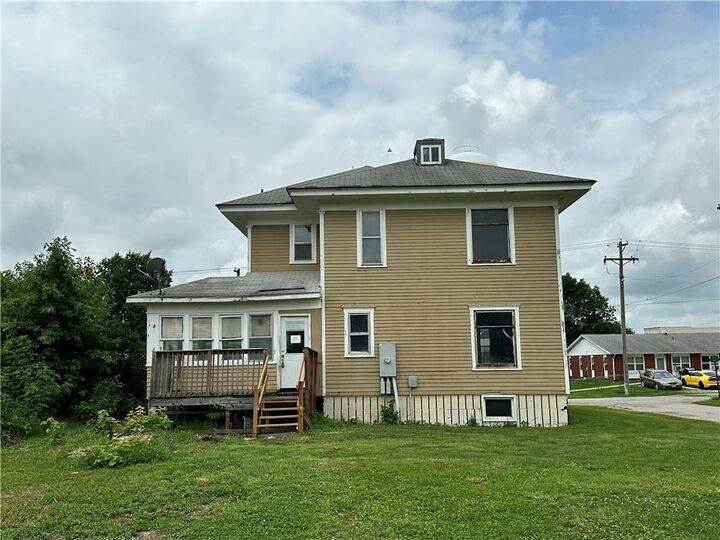 Property Photo: 101 S East Street MO 63545