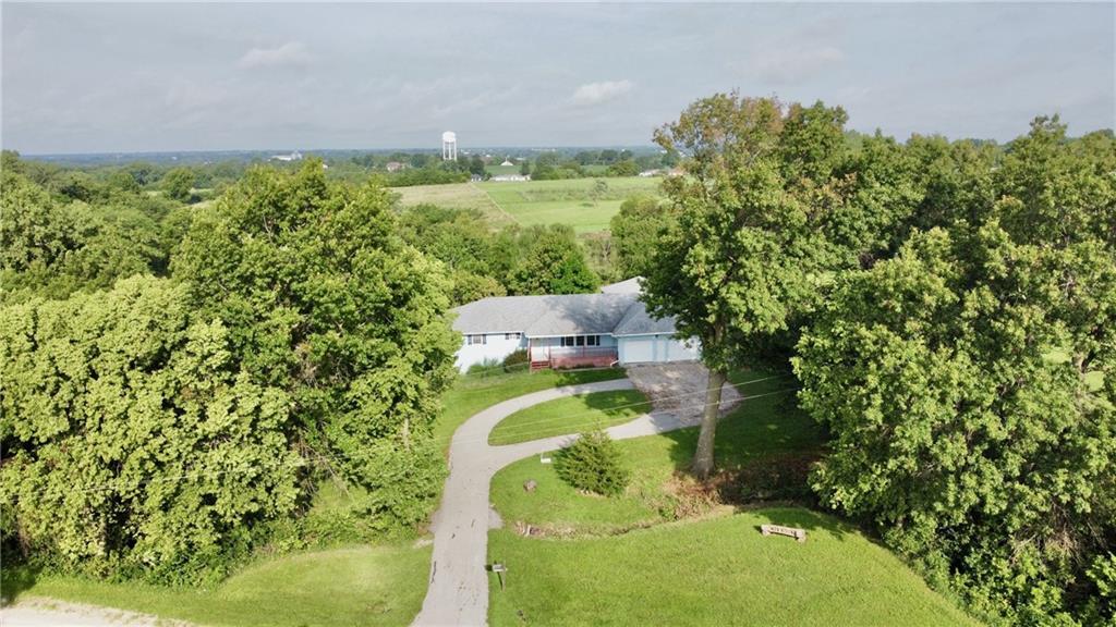 Property Photo: 31 SE 15th Avenue MO 64683